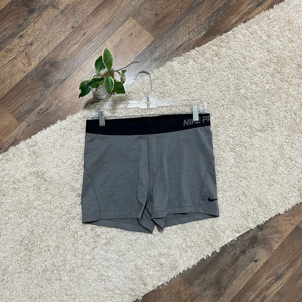 Nike Pro Dri-Fit Size XL Gray Black Heather Mid-Rise Compression Shorts